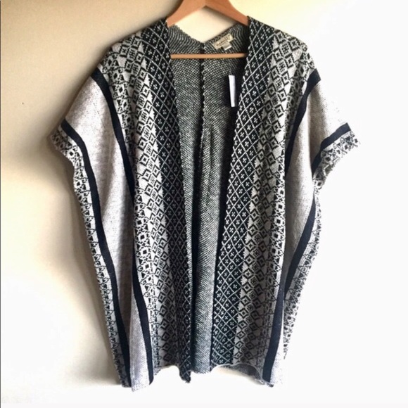 ONE WORLD Sweaters - Boho poncho - NWT! 💗 Great gift idea!
